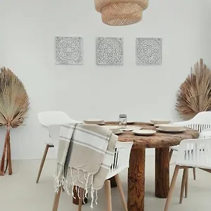  Ostello Nomad Surf House